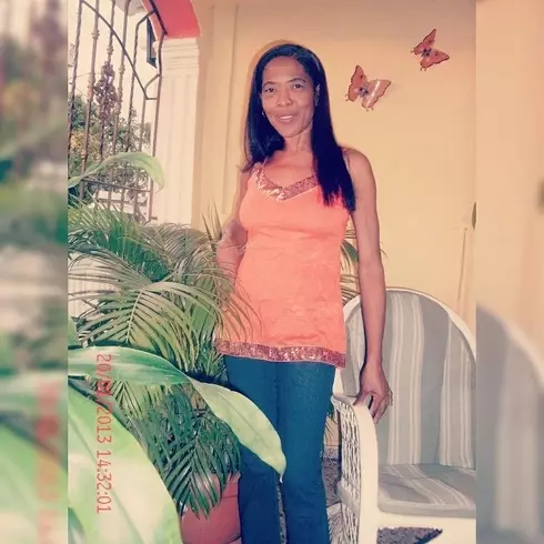 Mujer de 52 busca hombre para hacer pareja en Santo Domingo, República Dominicana