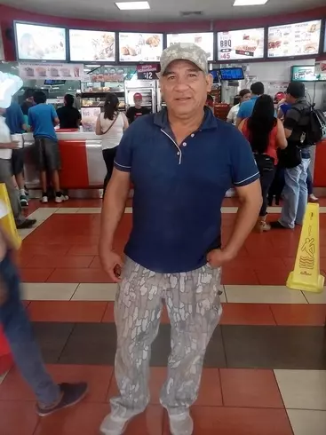 Hombre de 58 busca mujer para hacer pareja en Guatemala, Guatemala
