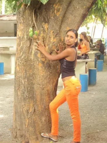 Chica de 33 busca chico para hacer pareja en San Antonio del Sur, Cuba