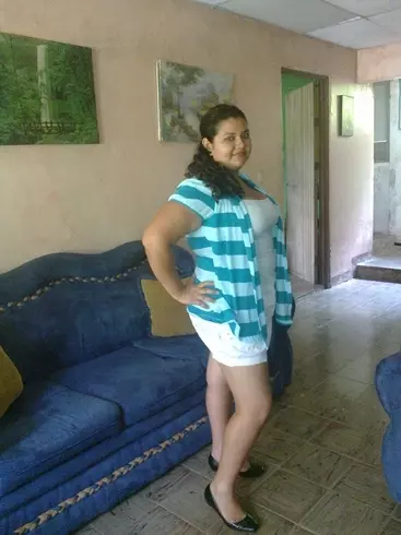 Chica de 30 busca chico para hacer pareja en Puntarenas, Costa Rica