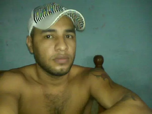 Hombre de 38 busca mujer para hacer pareja en La guaira, Venezuela