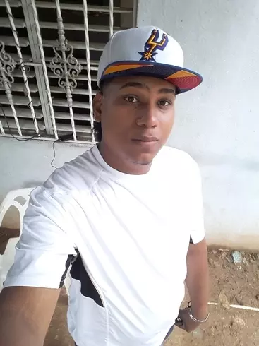 Chico de 29 busca chica para hacer pareja en Santo Domingo, República Dominicana