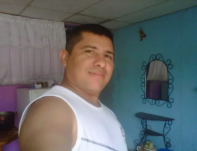 Hombre de 44 busca mujer para hacer pareja en Cabimas, Venezuela