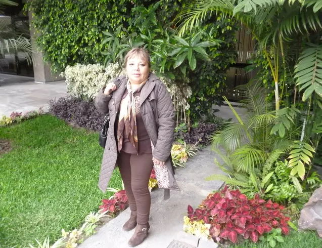 Mujer de 61 busca hombre para hacer pareja en LIma, Perú