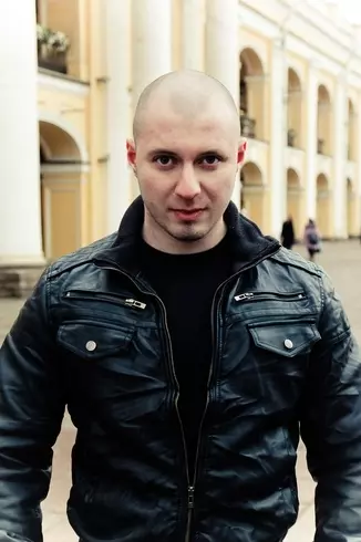 Chico de 34 busca chica para hacer pareja en San Petersburgo, Rusia