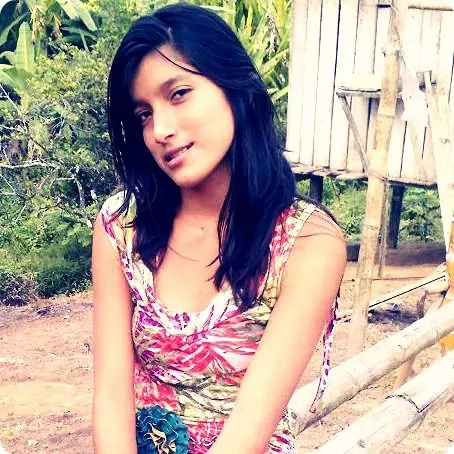 Chica de 27 busca chico para hacer pareja en Santo Domingo, Ecuador