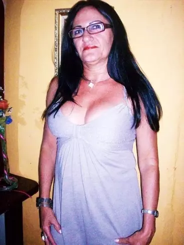 Mujer de 69 busca hombre para hacer pareja en Venezuela