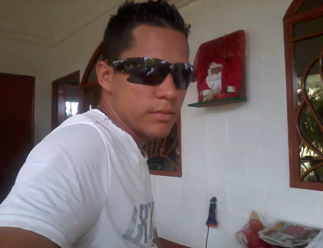 Chico de 35 busca chica para hacer pareja en Ali, Colombia