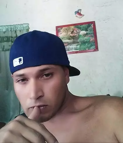 Hombre de 37 busca mujer para hacer pareja en Plaza, Venezuela