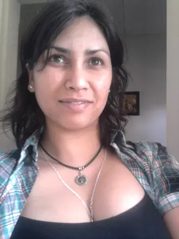 Mujer de 43 busca hombre para hacer pareja en Colonia, Uruguay