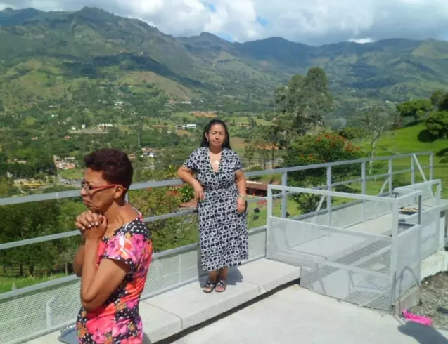 Mujer de 63 busca hombre para hacer pareja en Medellin, Colombia