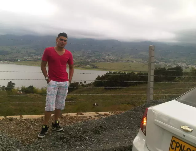 Chico de 32 busca chica para hacer pareja en Tulua, Colombia