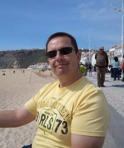 Hombre de 49 busca mujer para hacer pareja en Barcelona, España
