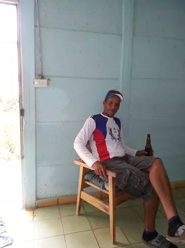 Hombre de 47 busca mujer para hacer pareja en Las tunas., Cuba