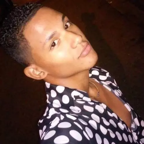 Chico de 26 busca chica para hacer pareja en Santo Domingo, República Dominicana