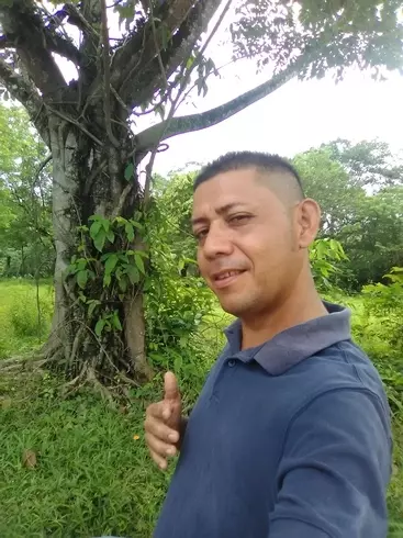 Hombre de 40 busca mujer para hacer pareja en Puerto Cortés, Honduras