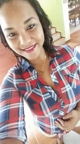 Chica de 34 busca chico para hacer pareja en Santo Domingo este, República Dominicana