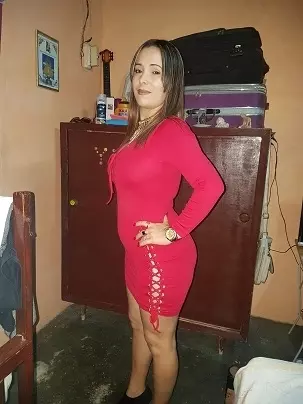Chica de 34 busca chico para hacer pareja en Cuba