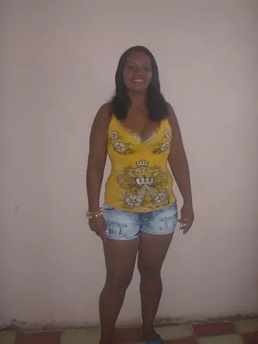 Mujer de 43 busca hombre para hacer pareja en Las tunas., Cuba