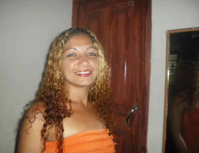 Mujer de 37 busca hombre para hacer pareja en Santiago, Cuba