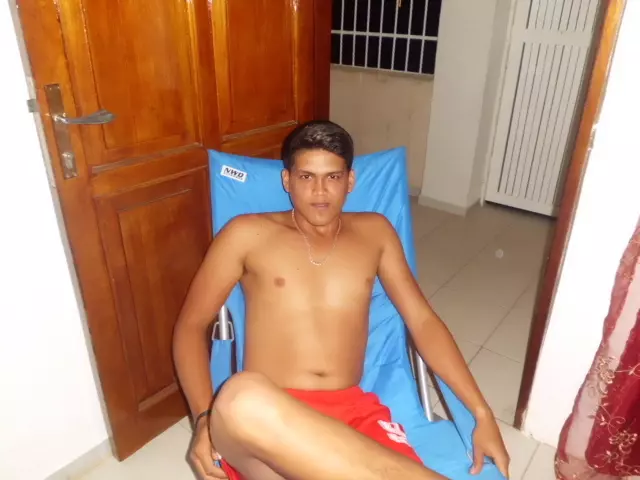 Chico de 32 busca chica para hacer pareja en PORLAMAR, Venezuela