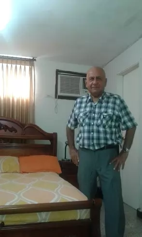 Hombre de 68 busca mujer para hacer pareja en Barranquilla, Colombia