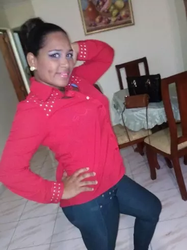 Chica de 33 busca chico para hacer pareja en Santo Domingo, República Dominicana