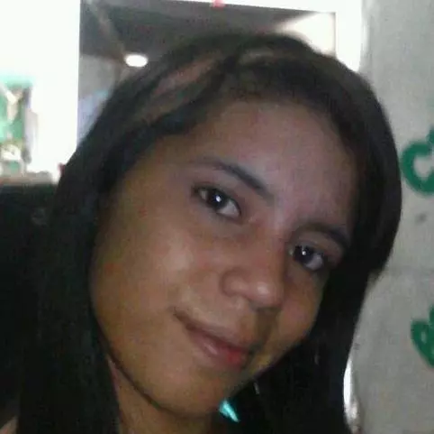 Chica de 28 busca chico para hacer pareja en La Guaira Edo Vargas, Venezuela