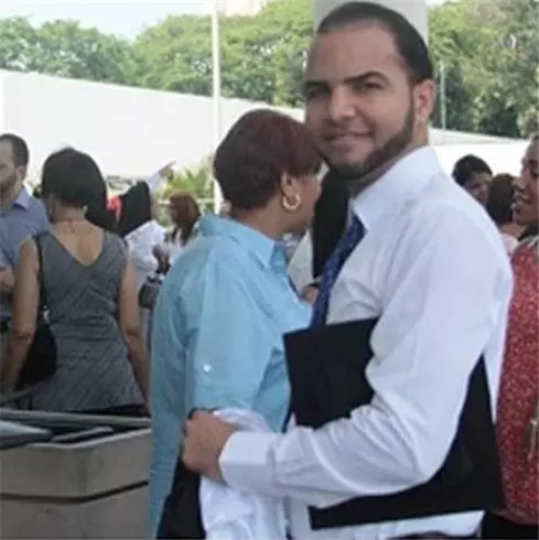Chico de 35 busca chica para hacer pareja en Santo Domingo, República Dominicana