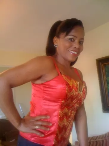 Mujer de 57 busca hombre para hacer pareja en Santo Domingo, República Dominicana