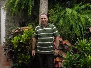 Hombre de 56 busca mujer para hacer pareja en Habana, Cuba