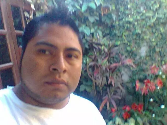 Hombre de 36 busca mujer para hacer pareja en capital, Guatemala