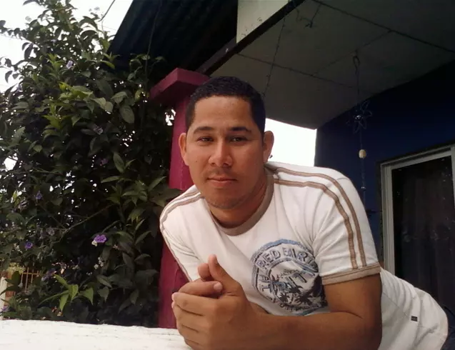 Hombre de 39 busca mujer para hacer pareja en Coronado, Costa Rica