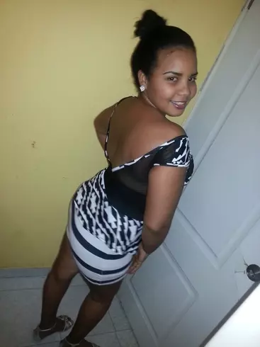 Chica de 32 busca chico para hacer pareja en Santo Domingo, República Dominicana