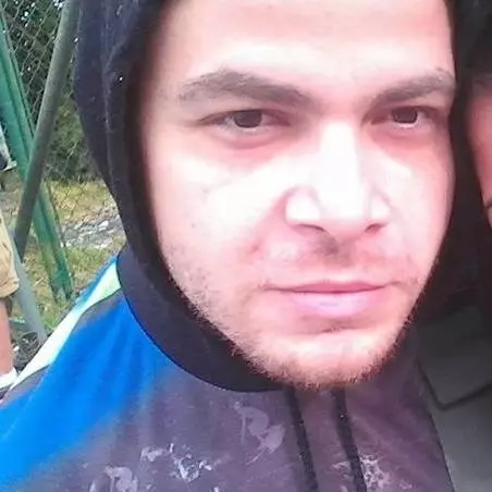 Hombre de 38 busca mujer para hacer pareja en Valles Del Tuy-Caracas, Venezuela