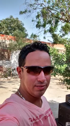 Hombre de 38 busca mujer para hacer pareja en Soledad, Colombia