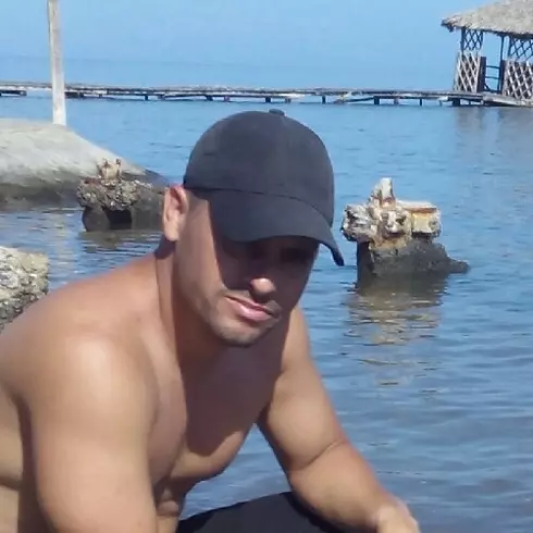 Hombre de 46 busca mujer para hacer pareja en Pinar Del Río, Cuba