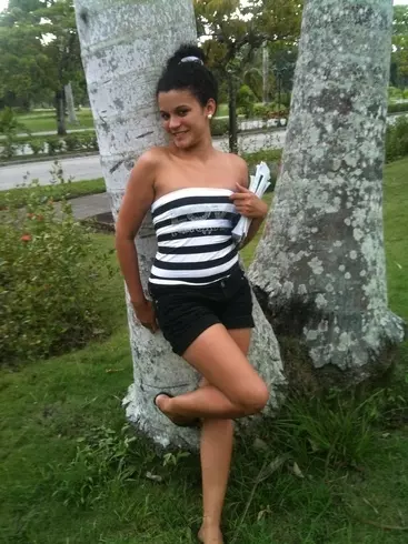 Chica de 32 busca chico para hacer pareja en Santa clara, Cuba