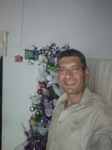 Hombre de 57 busca mujer para hacer pareja en Caracas, Venezuela