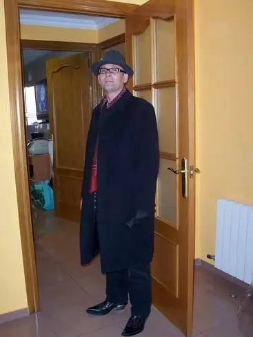 Hombre de 57 busca mujer para hacer pareja en Santa Coloma de Gramenet, España