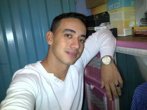Chico de 33 busca chica para hacer pareja en San cristobal, Venezuela