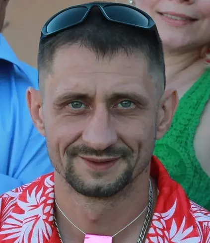 Hombre de 47 busca mujer para hacer pareja en Ufa, Rusia