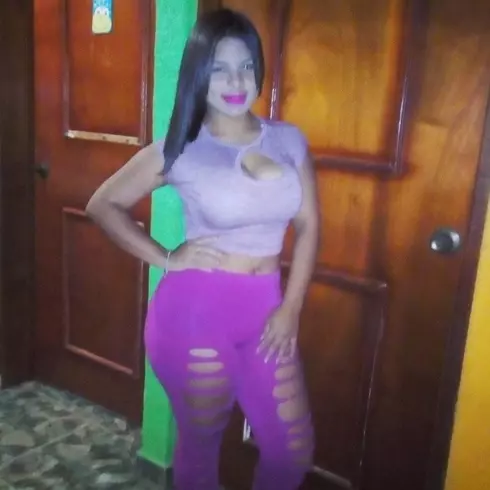 Chica de 26 busca chico para hacer pareja en Venezuela, Venezuela