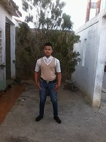 Chico de 26 busca chica para hacer pareja en Coro, Venezuela