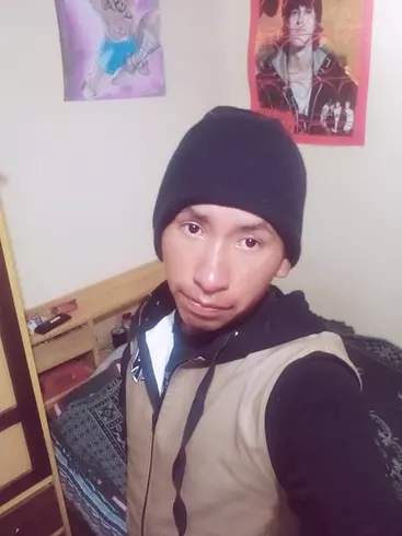 Chico de 24 busca chica para hacer pareja en Bolivia