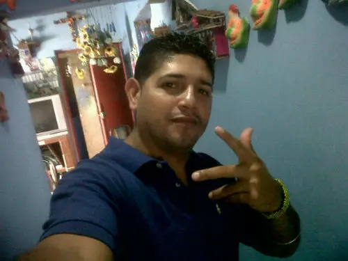 Hombre de 42 busca mujer para hacer pareja en Valencia, Venezuela