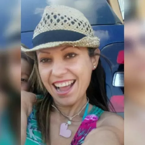 Mujer de 45 busca hombre para hacer pareja en Venezuela