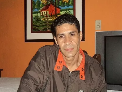 Hombre de 48 busca mujer para hacer pareja en GUARENAS, Venezuela