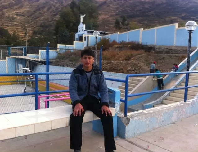 Chico de 33 busca chica para hacer pareja en Chimbote, Perú