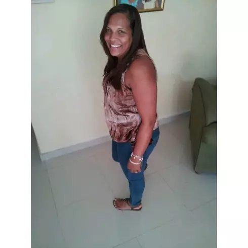 Mujer de 50 busca hombre para hacer pareja en San Pedro De Macoris, República Dominicana